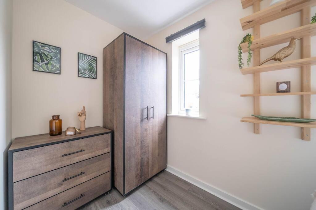 Апартаменты Good For Company Let 2-Bed In Coventry 2X Parking Экстерьер фото